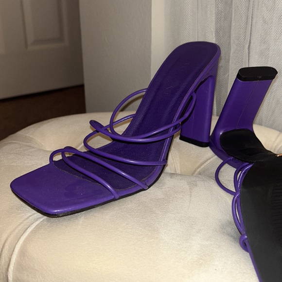 Billini Purple Strappy Heel - Picture 4 of 4